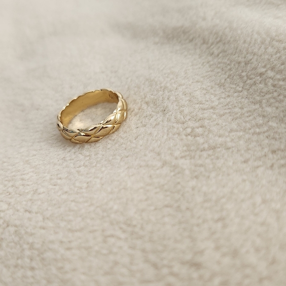 Ana Luisa Gold Quilted Ring - Picture 2 of 6